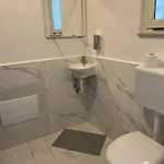 Coremi Hostel *